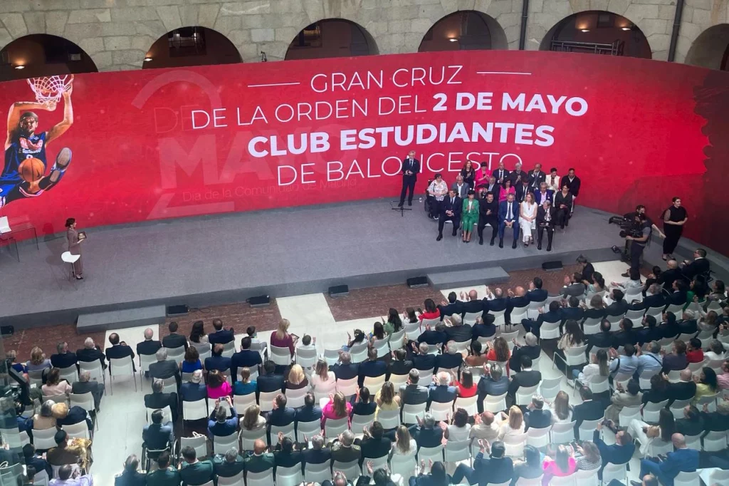 Cómo organizar un evento en un recinto ferial paso a paso